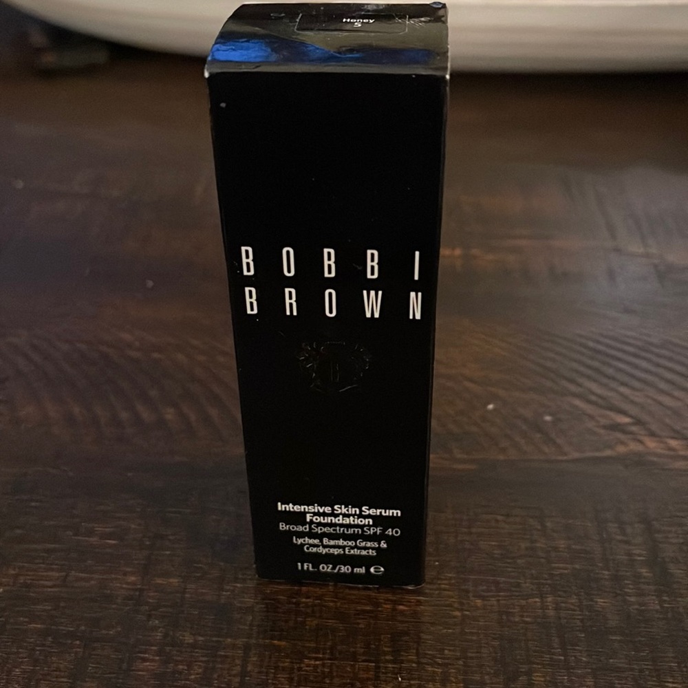 Bobbi Brown Intensive Skin Serum Foundation